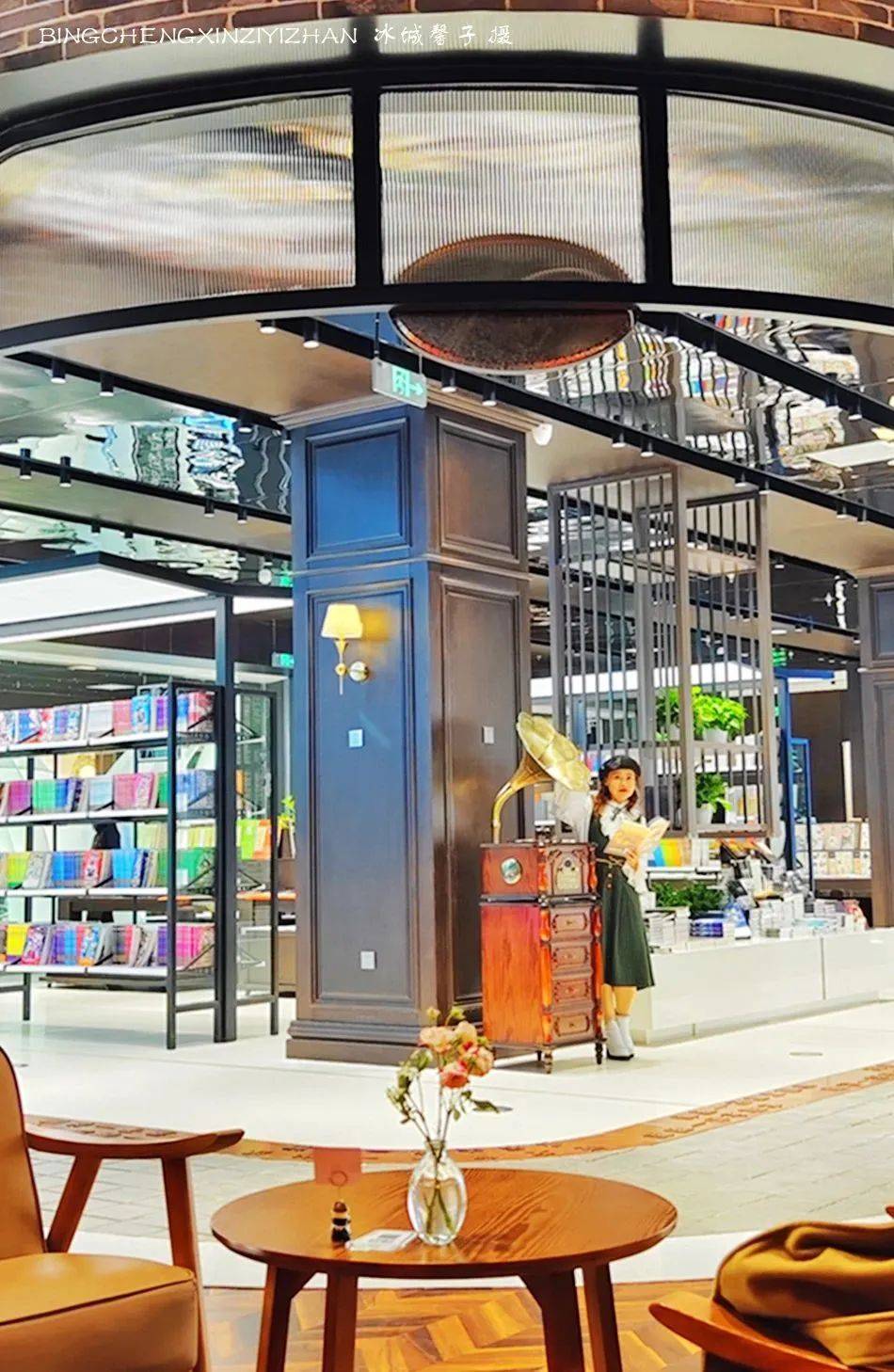 久违的哈尔滨南岗新华书店_果戈里_生活_感觉