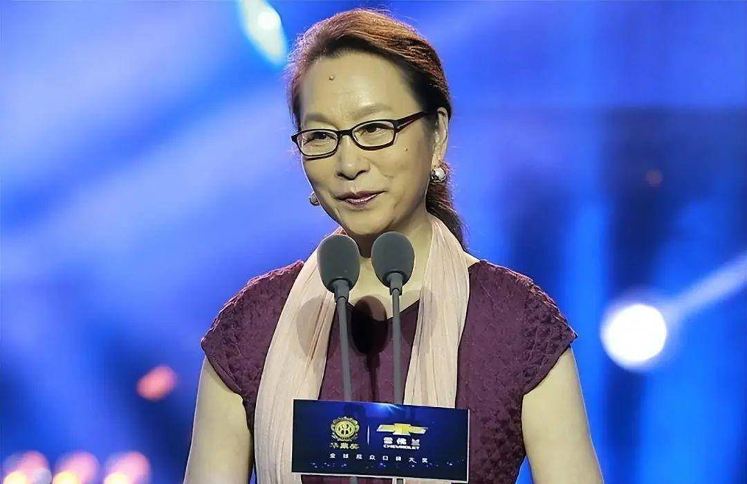 40岁高龄产子,月子期间被抛弃,28年后前夫称他不是父亲_周野芒_问题