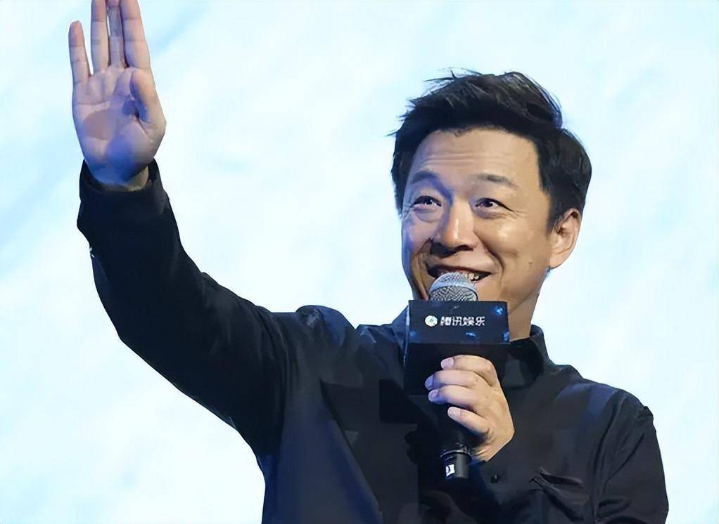 "情商代表"黄渤:说错话损失300万,却凭一己之力把张艺兴捧红_时候_王