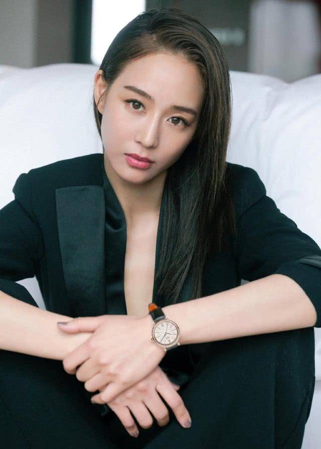 唐嫣,佟丽娅娇俏迷人,为何孙俪却面目狰狞?_孩子_作品_状态