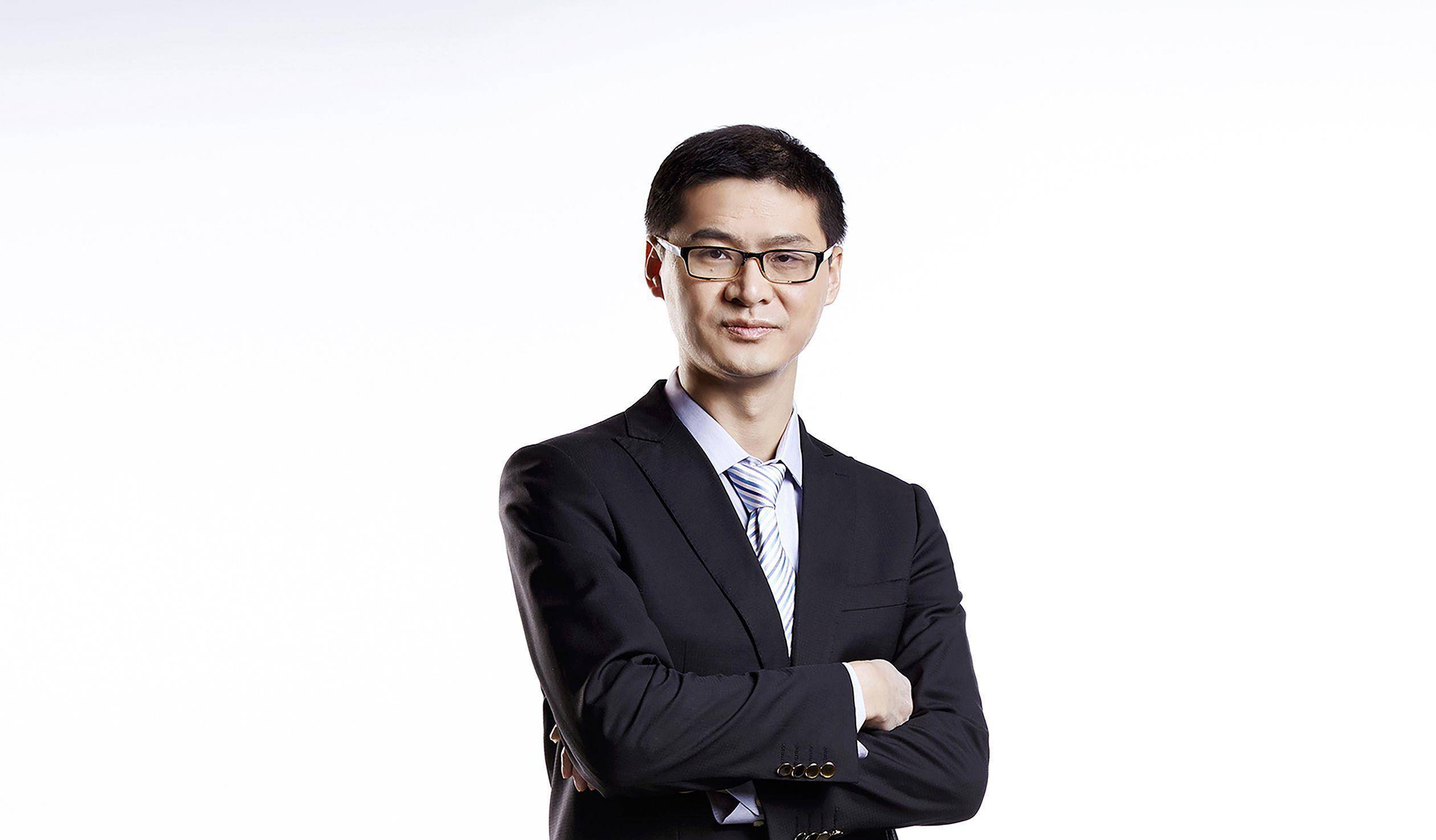 10天吸粉200万,央视花16分钟介绍他,罗翔成功出圈原因是什么?