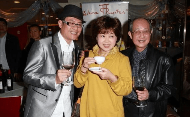 "傻乎乎"的朱咪咪,和她人生中的两个贵人_周星驰_香港_因为