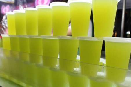 甘蔗现在正便宜，给它换个“打扮”，**“翻倍”，人人都想品尝(图3)