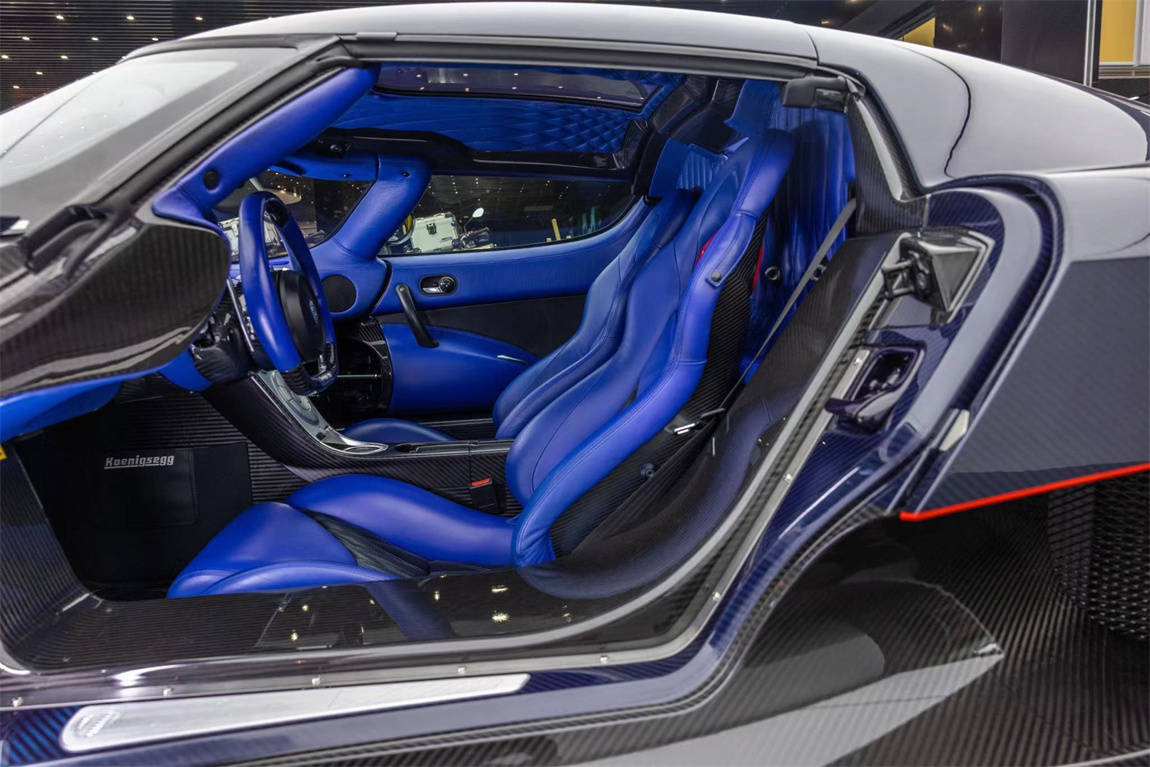 科尼赛克 agera 5.0t r 蓝外/蓝内