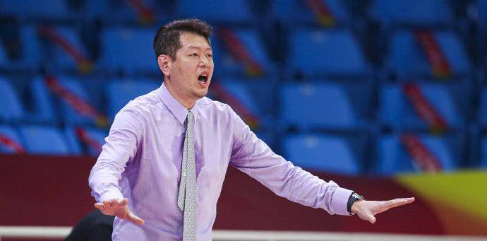 cba新赛季下课第一人诞生,朱荣振或许要迎来春天_张德贵_机会_四川队