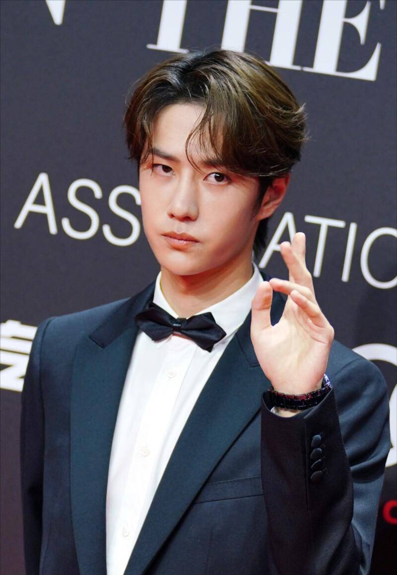 王一博:被幸运女神眷顾才一夜爆红吗?_演出_成长_聋哑人