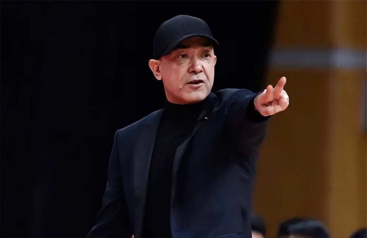 宁波主帅阿的江,妻子年过50仍气质十足,女儿阿迪娜,太美了_篮球_八一