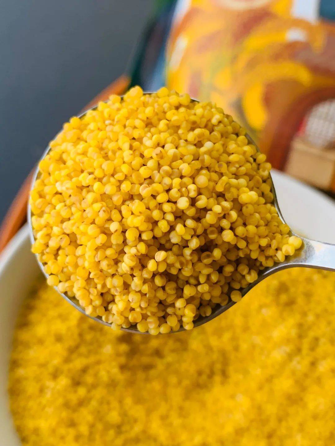 助农科普节目"甜满中国"走进米脂,探访特色农业的品牌打造之路_小米