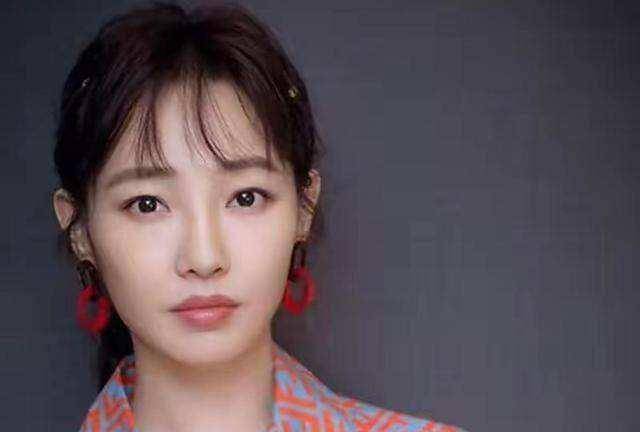 人生一度陷入困境,38岁的白百何,真不简单_工作_资源_陈羽凡