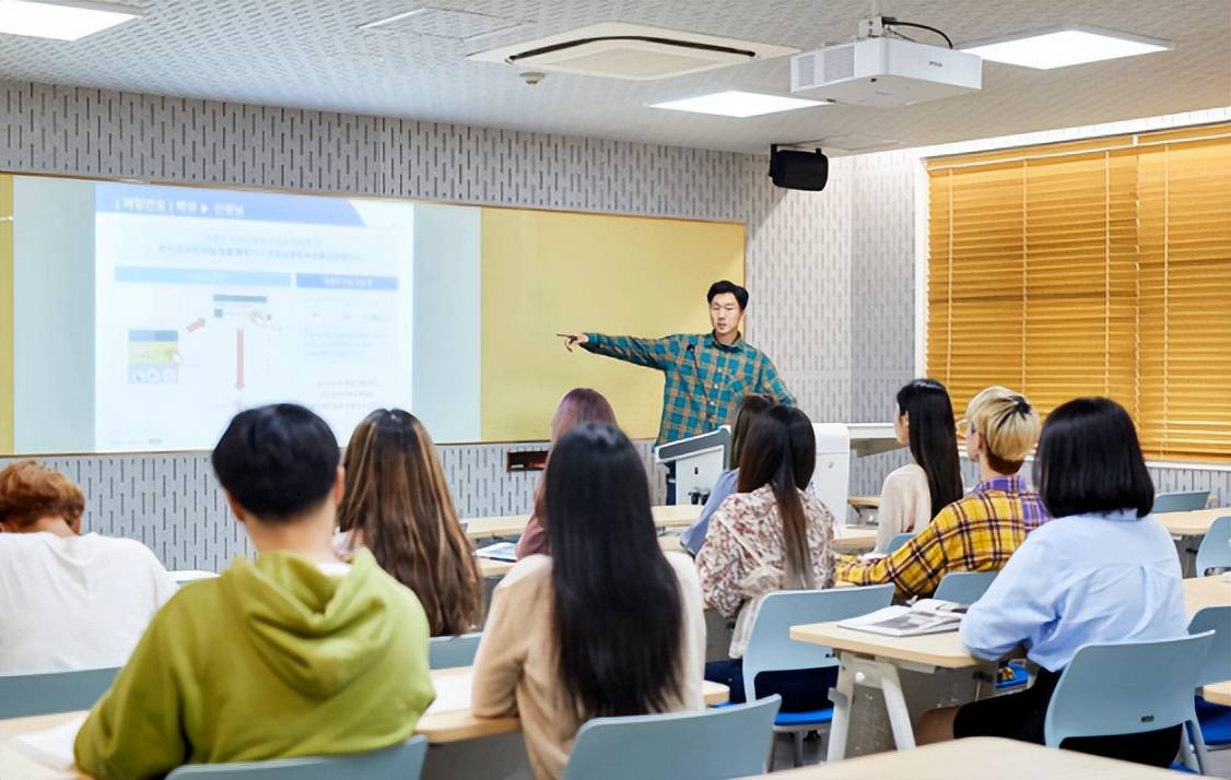 哪些英语国家出国留学费用低？