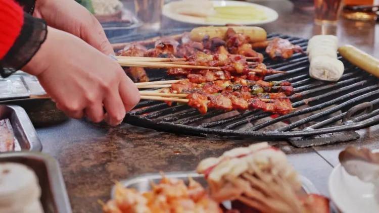 重庆云篆山北方部落民宿,自助烤肉,巴适的很!_特色_烧烤_风格