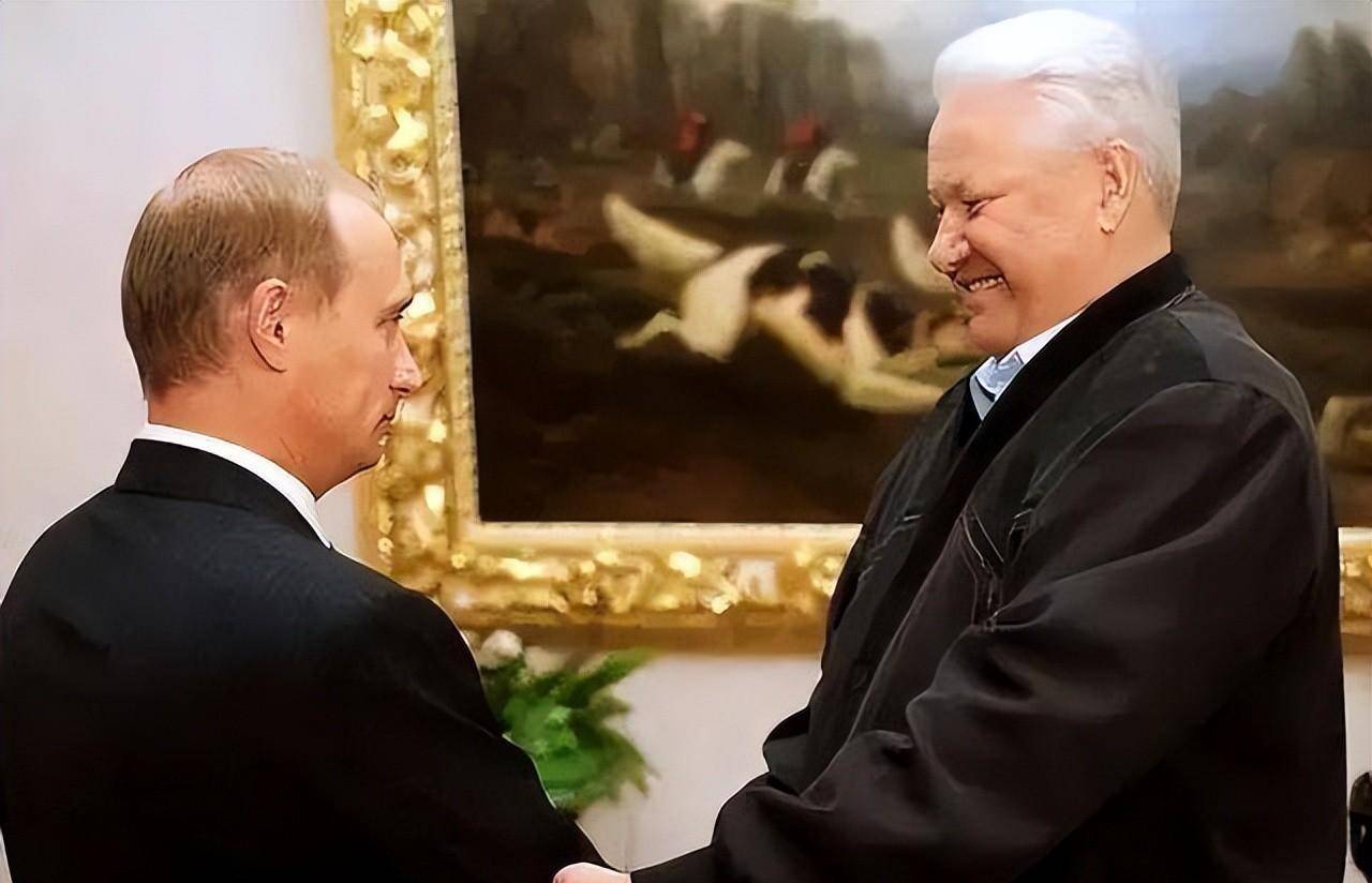 普京第四次下跪,跪拜的是恩师索布恰克.