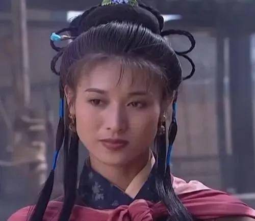 1988年,在电影处女作《游侠黑蝴蝶》中出演女一号黑蝴蝶