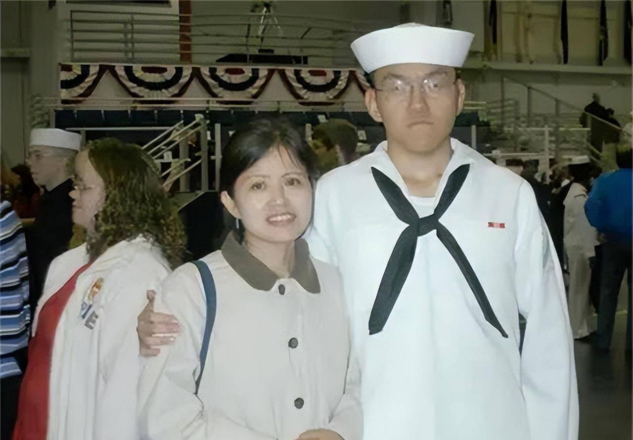 一位美籍华人揭秘:我在美军开航母,许多是你们想象不到的_郑一鸣_工作