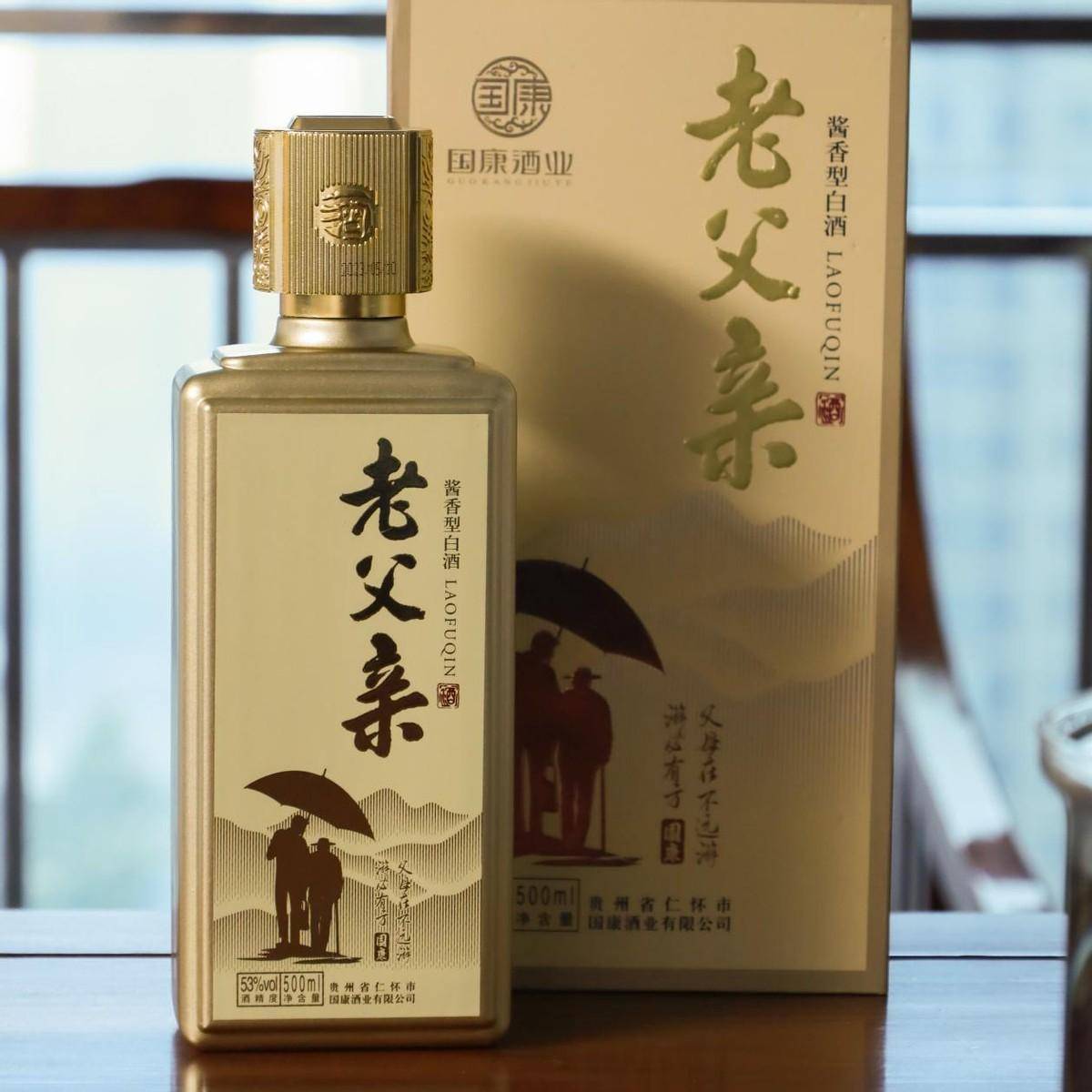 江苏一家五口吃席被"赶",随礼也被拒,宾客集体鼓掌:干得漂亮_李广