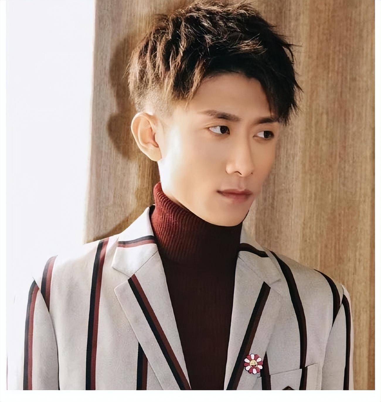 张一山透露了父亲的真实身份!