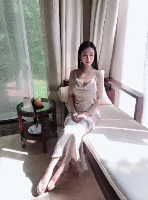 第二期丨千万邦艺术家探寻之旅—王珂潇(vivian wang)_作品_文化_油画