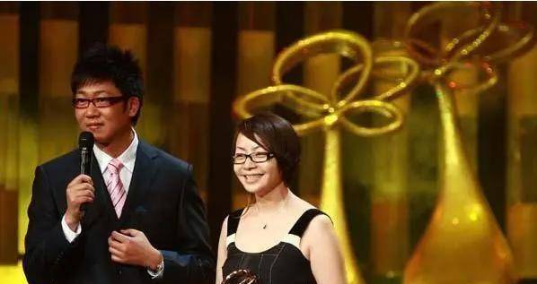 宋丹丹邀众星聚会,周杰喝酒满脸通红,郑恺紧拥苏芒不避嫌_网友_照片