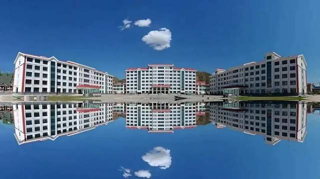 临夏市信息化标杆建设现场观摩推进会在河州中学举行_智慧_陈美_校园