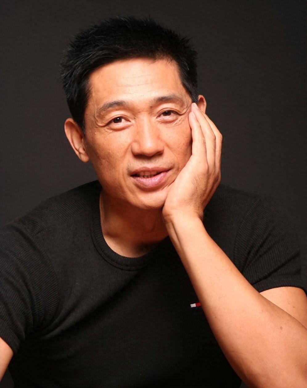 演员石凉:我这辈子最正确的决定,就是与丛珊离婚娶圈外人为妻_家庭