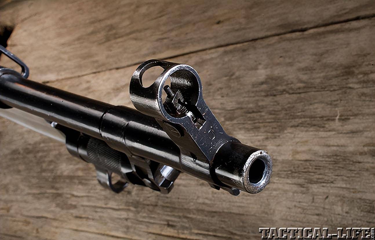 但经典的 samozaryadnyi karabin sistemi simonova (大多数收藏家和