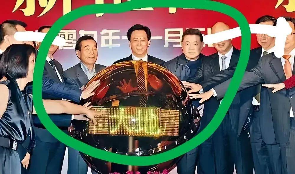 真金白银掏了百亿出来,让甘比跟着许家印一起学做生意