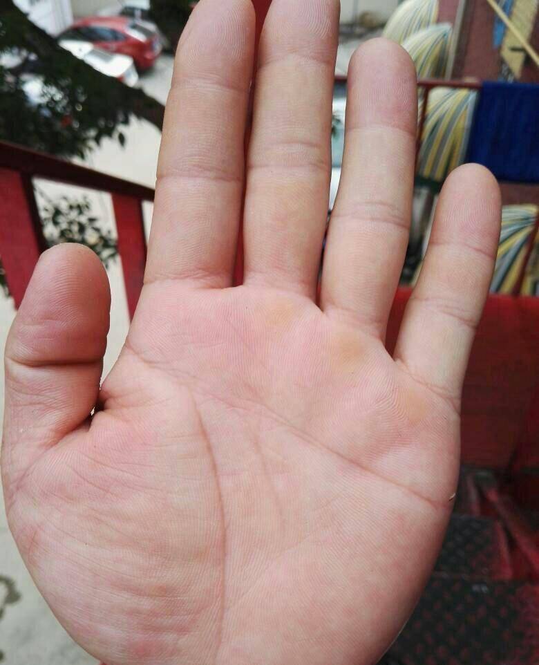 "断掌一条线,富贵不相欠",老辈人的识人术,真的靠谱吗_手掌_科学_纹路