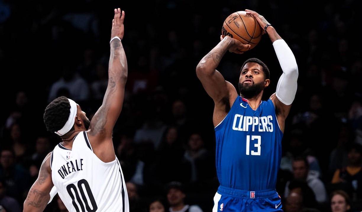 在本场比赛中,乔治表现出色,出场39分06秒,投篮20中7,三分球10中2