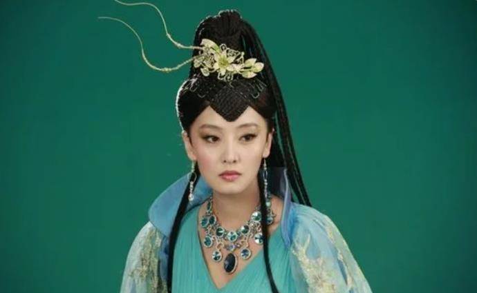 她是《七仙女》的大公主,也曾是晶女郎,30岁淡出荧屏成话剧演员_刘洋