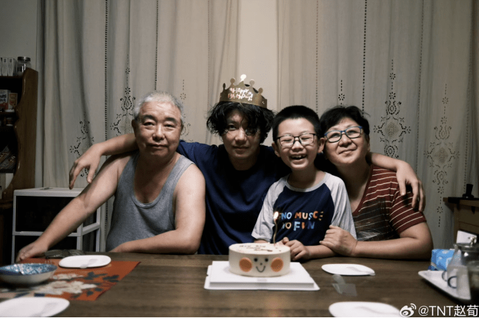大叔爆改日系花美男?_赵荀_角色_特种兵