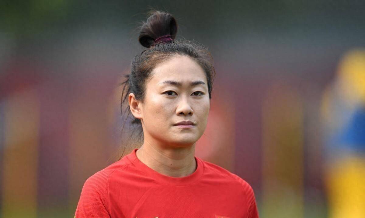 唐佳丽太不听话,中国女足神锋落选真相曝光,两大幕后黑手曝光_唐嘉丽