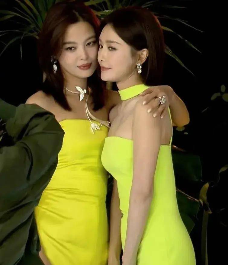 刘涛与秦岚辛芷蕾时隔十年再唱花少主题曲,三位女神同框很养眼_毕业