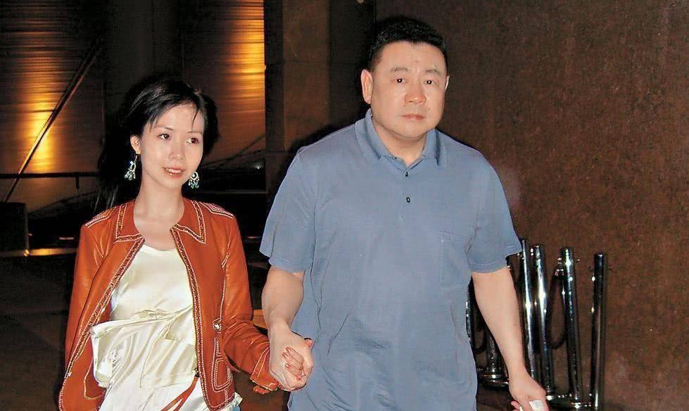 比黎姿还美,迷倒郭富城,被刘銮雄抛弃后成同性恋,如今怎么样了_袁洁莹