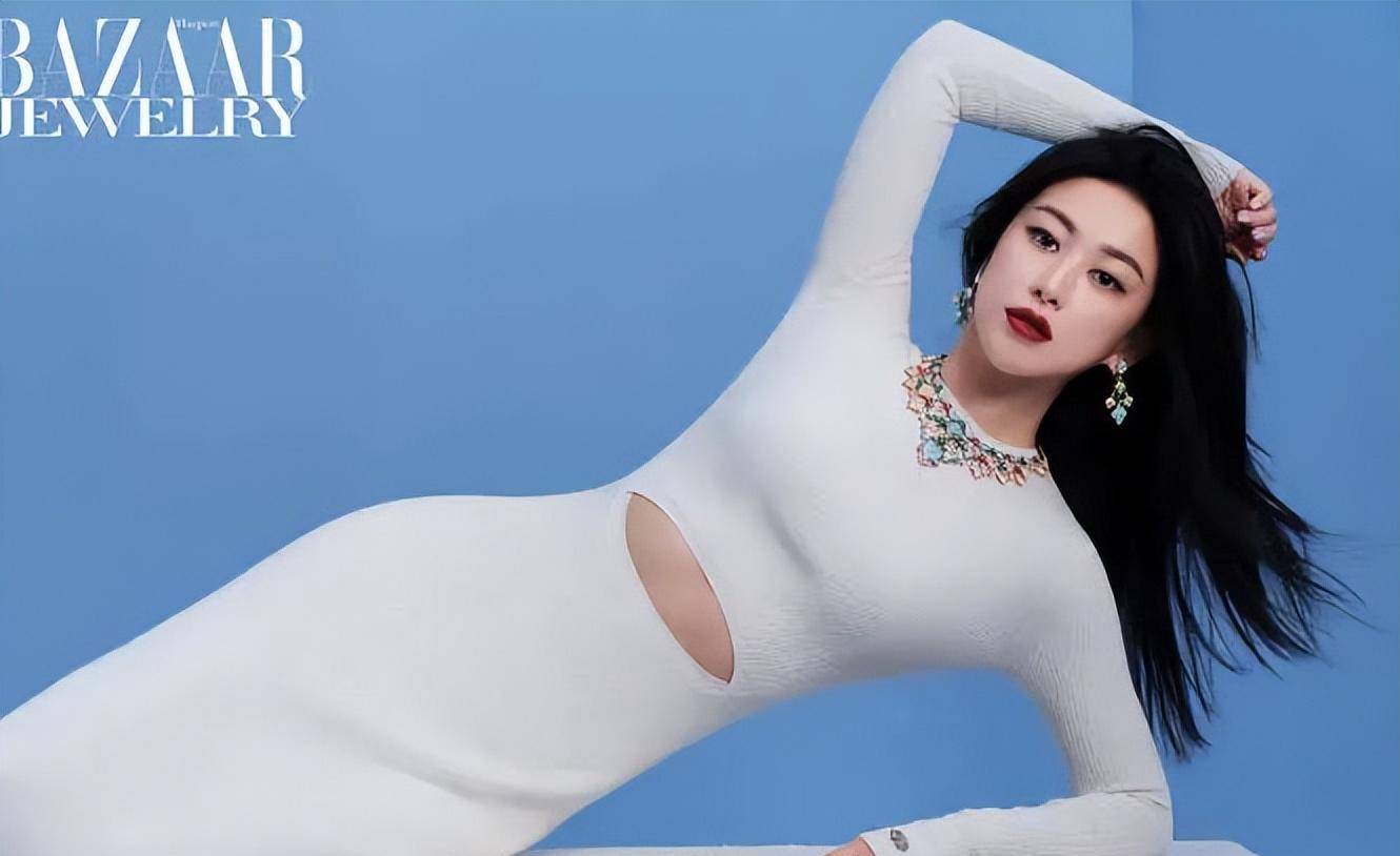 朱珠的写真:脸蛋美丽丰润,身材曲线优美,气场十足_照片_朱朱_魅力