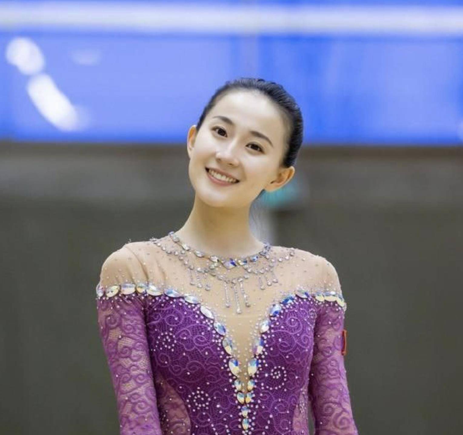 体操女神张豆豆:因"挺身材照"走红,拒绝进娱乐圈,今成体操教练_训练