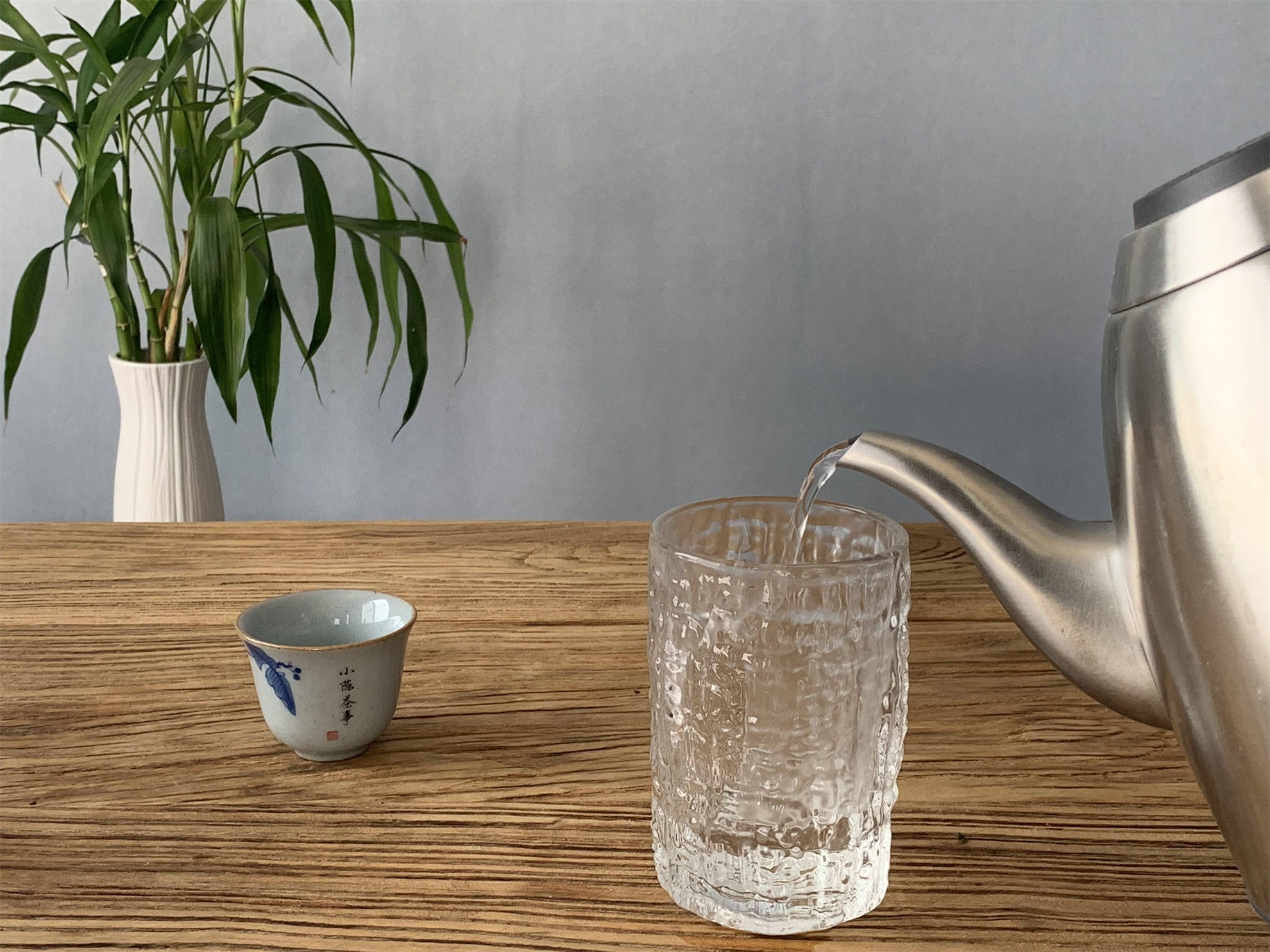 5步教你玻璃杯泡白茶的正确方法,平时上班就能用,天天喝好茶_杯子