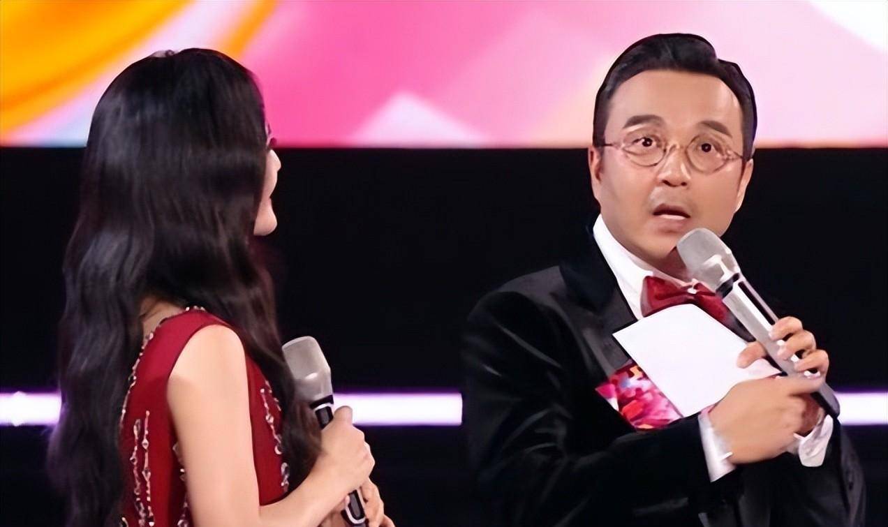 谢娜主持双11晚会惹争议!