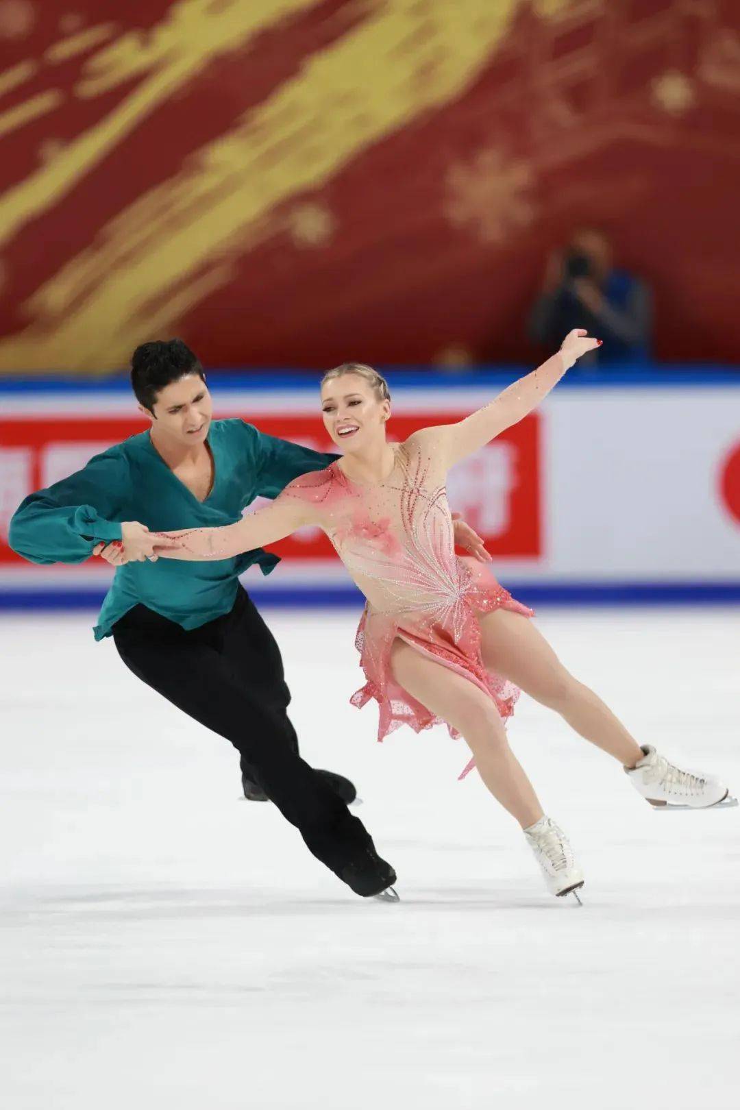 2023中国杯世界花样滑冰大奖赛圆满落幕 中国双人组合彭程/王磊摘铜