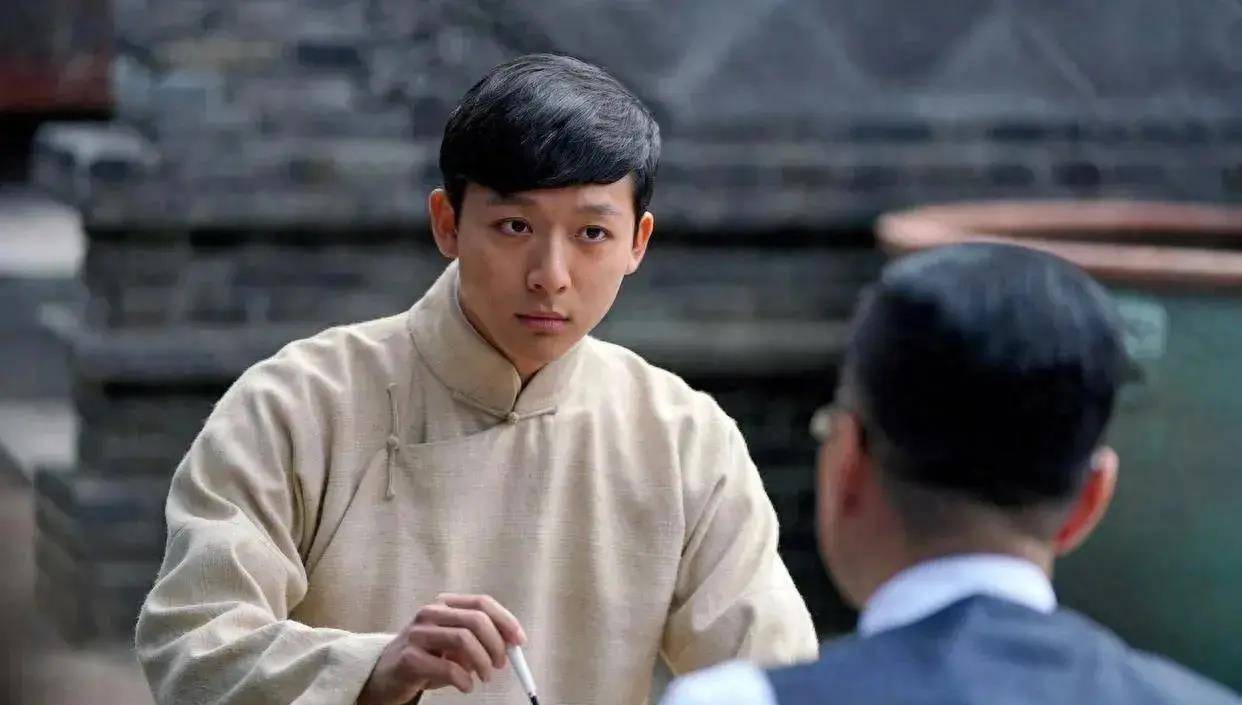 张晚意挑战患病医生角色,精湛演技大放异彩_搜狐网