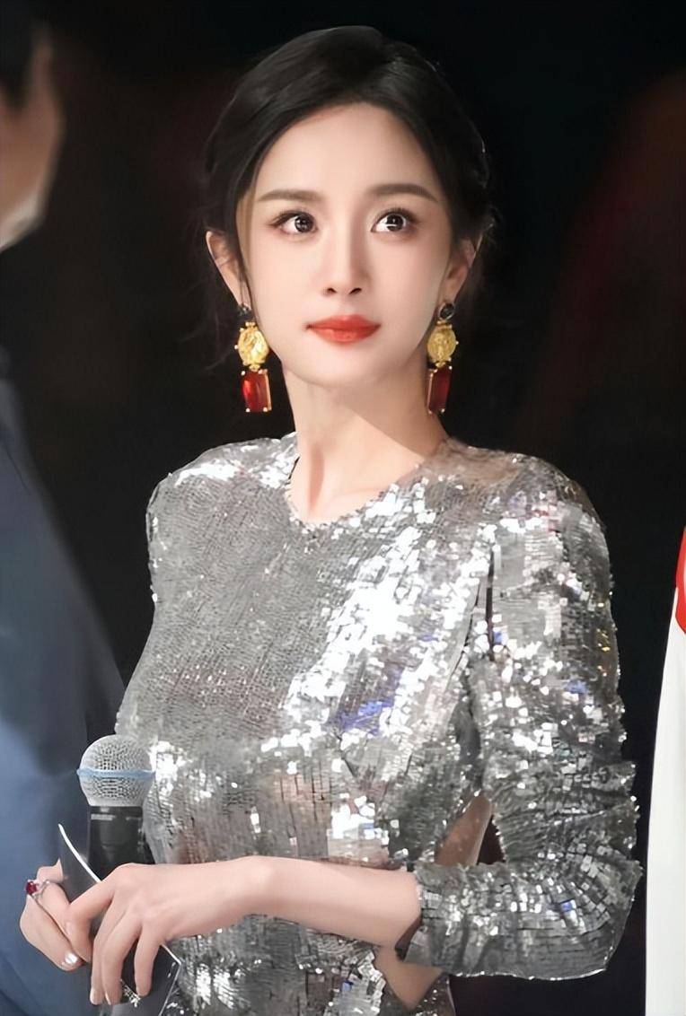 我喜欢你就谈,我不喜欢你就换,别管男友换的频繁不频繁,只要没有劈腿