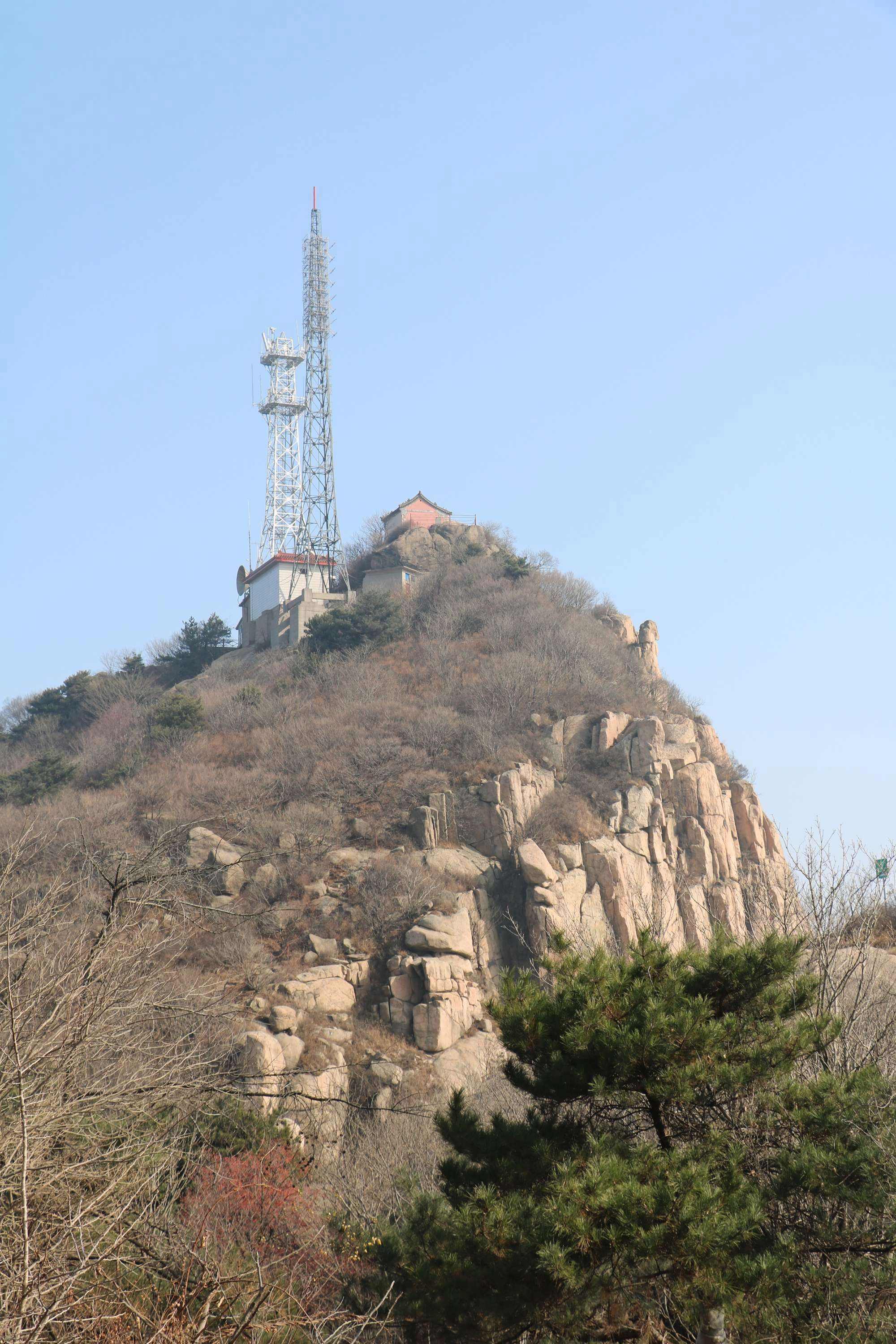 鲁山山脉图片