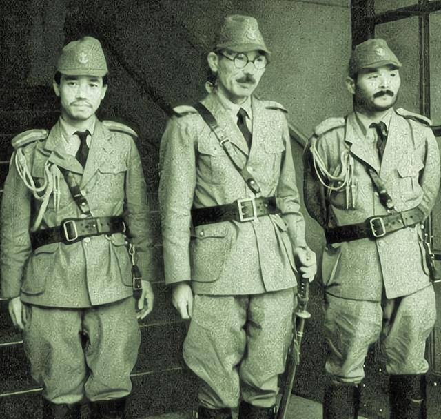 陈中柱指挥的第四纵队,驻扎淮阴西坝,王营,泰州一带,由于他经过黄埔