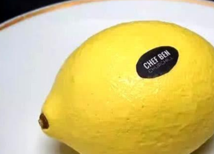 以假乱真的水果蛋糕,橘子发霉太逼真,打赌你肯定认不出榴莲!(图5) 以假乱真的水果蛋糕,橘子发霉太逼真,打赌你肯定认不出榴莲!(图5)