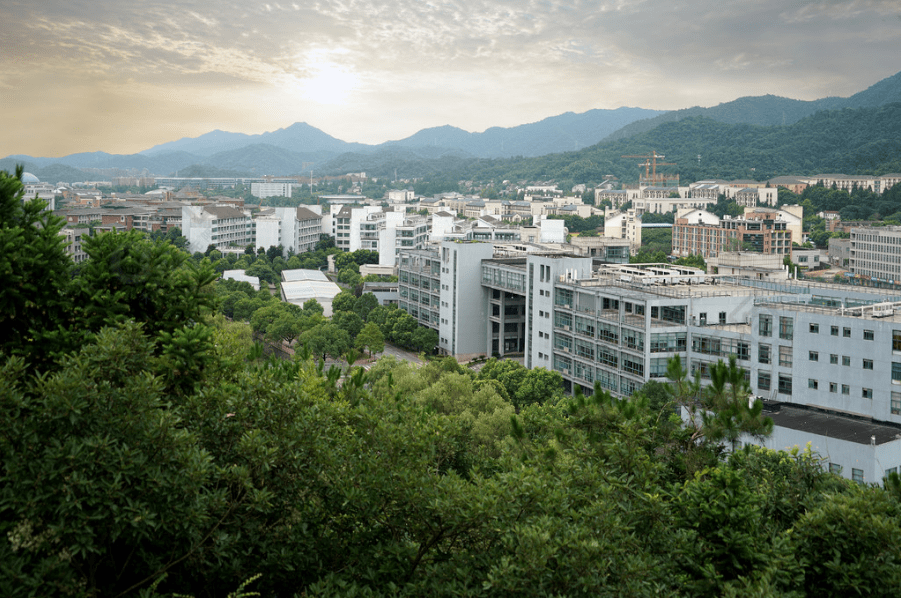 浙江科技學院和嘉興學院何時更名大學?