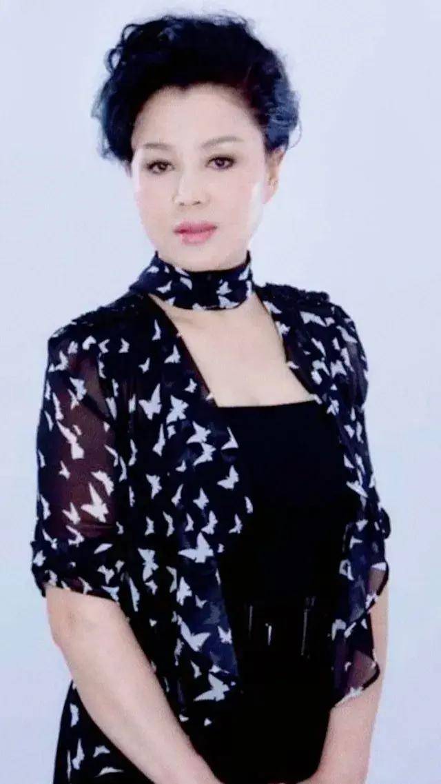 于小慧:经历两次伤痛,独自抚养儿子长大,58岁终于找到了幸福_生活