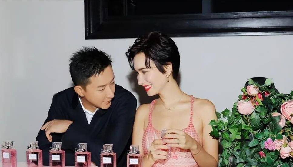 杨颖搭配韩庚球衣,老婆输了!