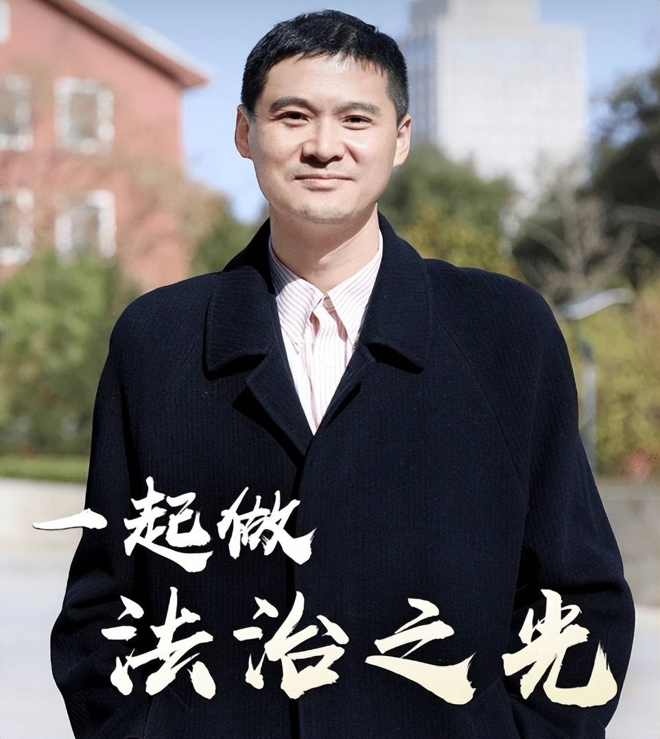 网传46岁罗翔面容苍老一夜白头,本人亲自辟谣顺便普法,颇显格局_网络