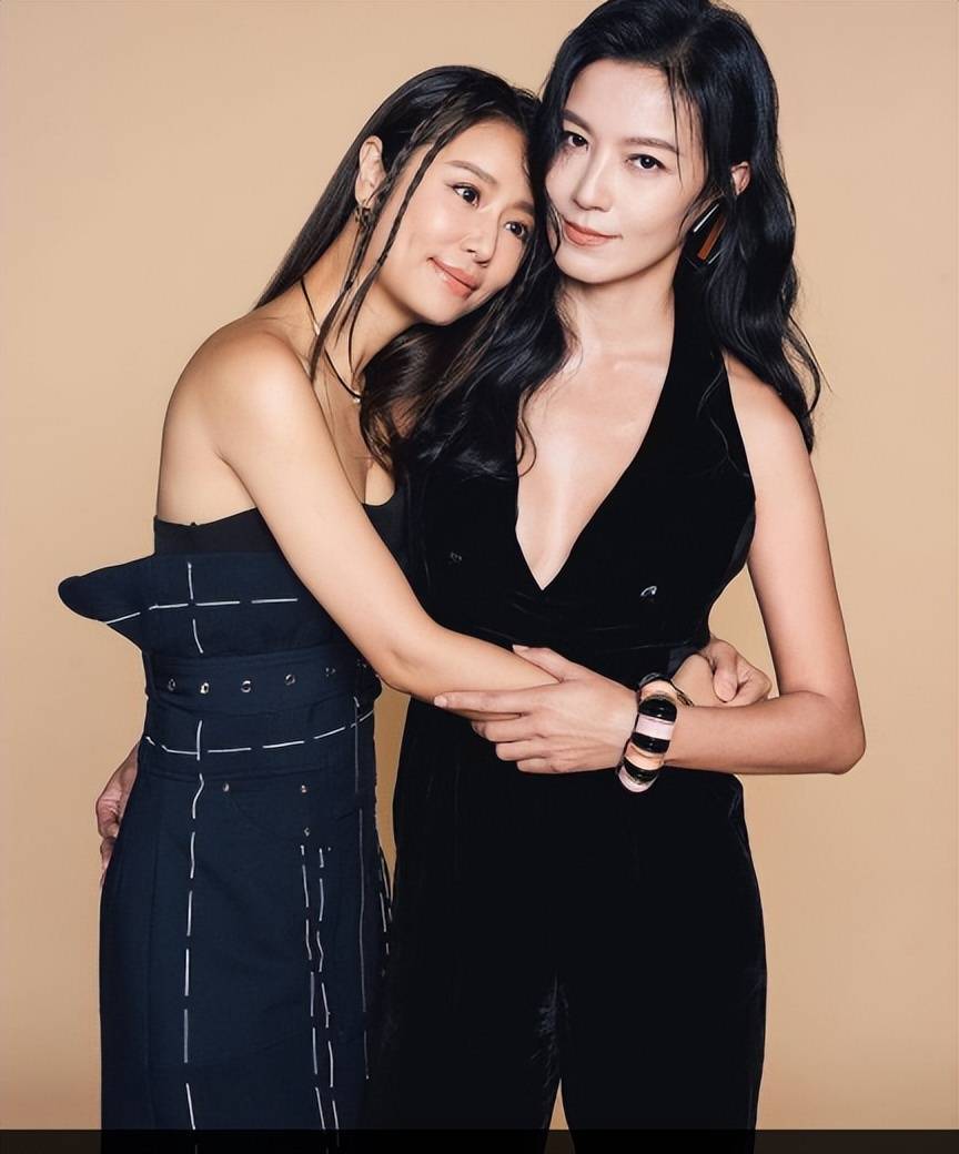 林心如林熙蕾合照,上演黑色写真,氛围感十足!_和林_女神_电影