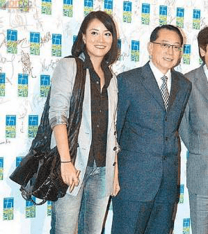 "巨星教母"的爽辣人生,和她背后的4个男人_霍汶希_公司_谢霆锋