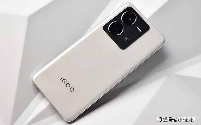 vivo急眼了,中端旗舰跌至千元价,12gb 512gb 120w 20倍数字变焦_用户